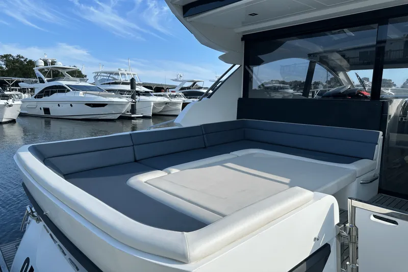 Slide: The Image of Galeon 485 HTS 2018 - 12