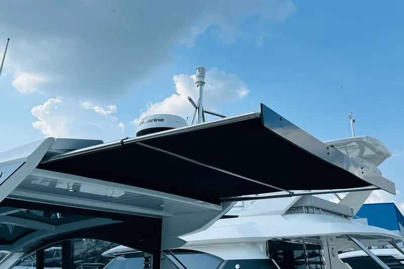 Slide: The Image of Galeon 485 HTS 2018 - 20