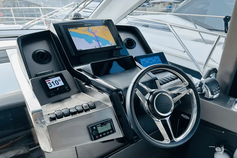 Slide: The Image of Galeon 485 HTS 2018 - 26