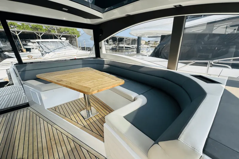 Slide: The Image of Galeon 485 HTS 2018 - 44