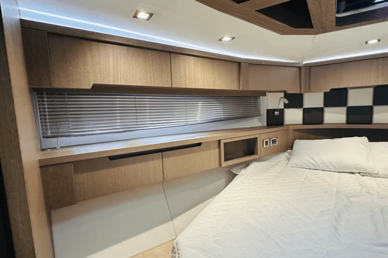 Slide: The Image of Galeon 485 HTS 2018 - 47
