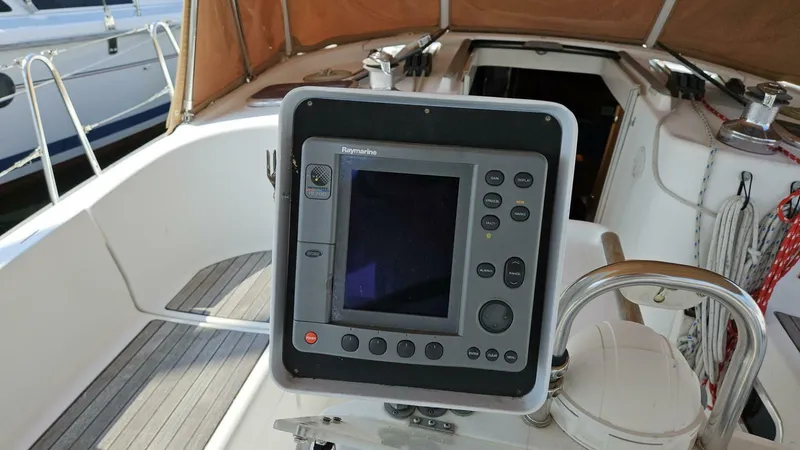 Slide: The Image of Beneteau Limited Edition 411 2002 - 30