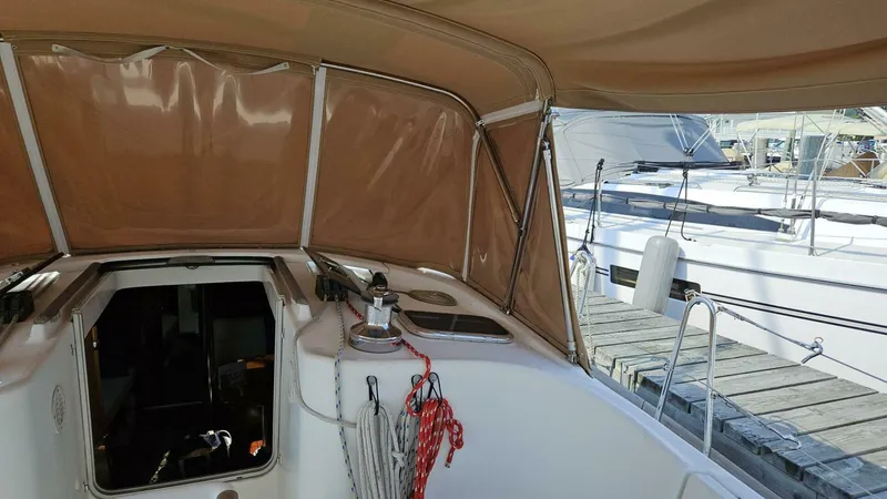 Slide: The Image of Beneteau Limited Edition 411 2002 - 31