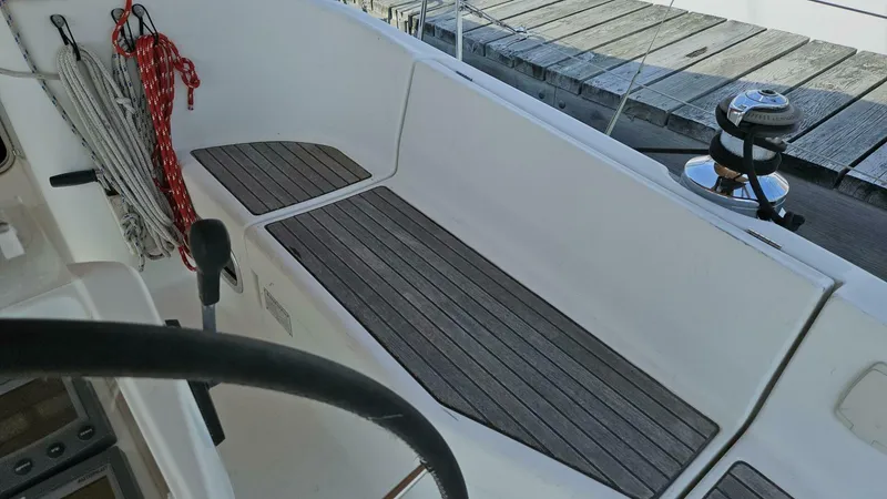 Slide: The Image of Beneteau Limited Edition 411 2002 - 33