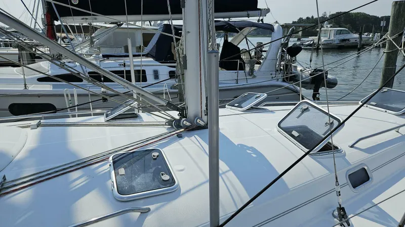Slide: The Image of Beneteau Limited Edition 411 2002 - 39