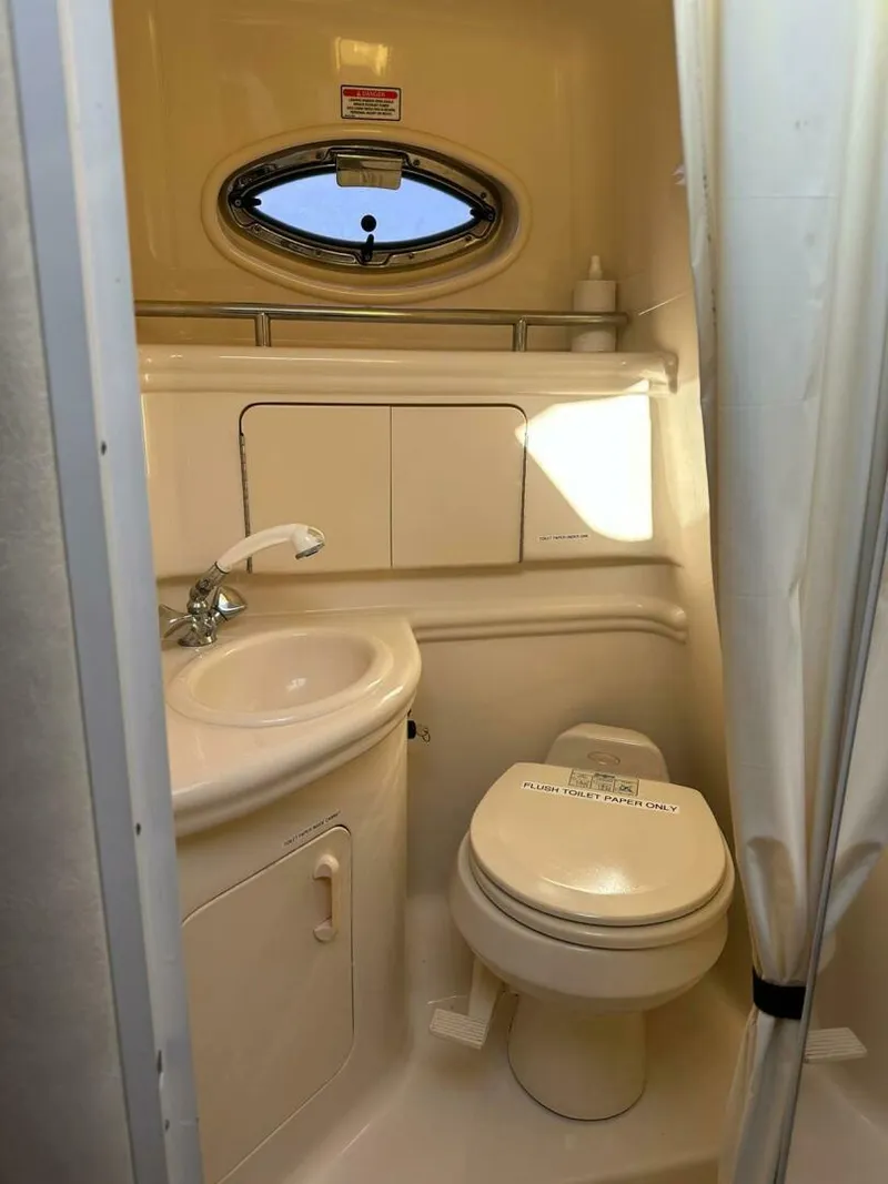Slide: The Image of Sea Ray 280 Sundancer 2005 - 9
