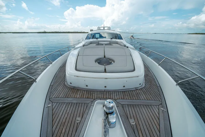 Slide: The Image of Pershing 80 2010 - 21