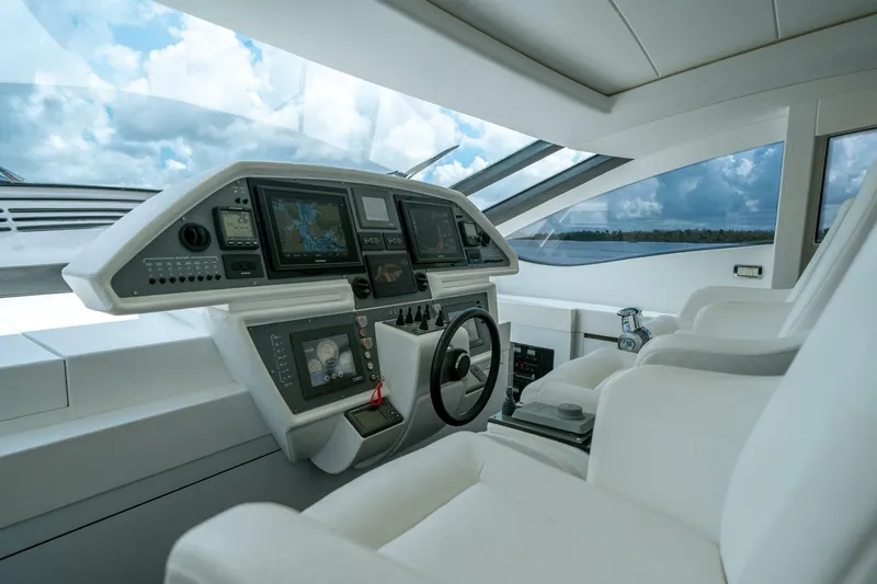 Slide: The Image of Pershing 80 2010 - 36