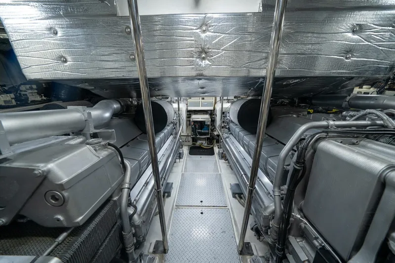 Slide: The Image of Pershing 80 2010 - 64