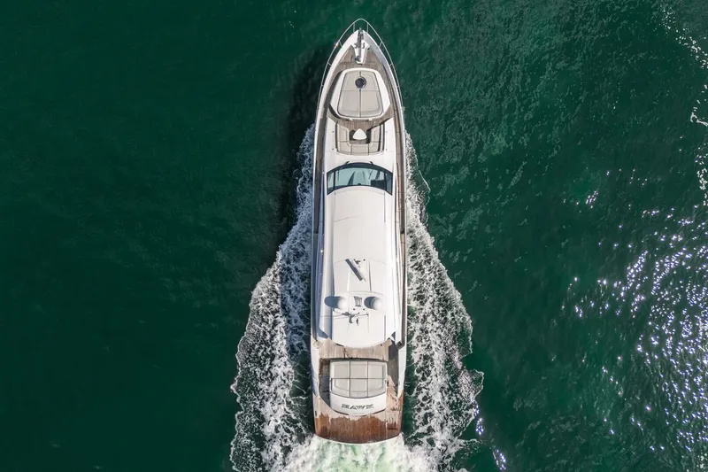 Slide: The Image of Pershing 80 2010 - 8