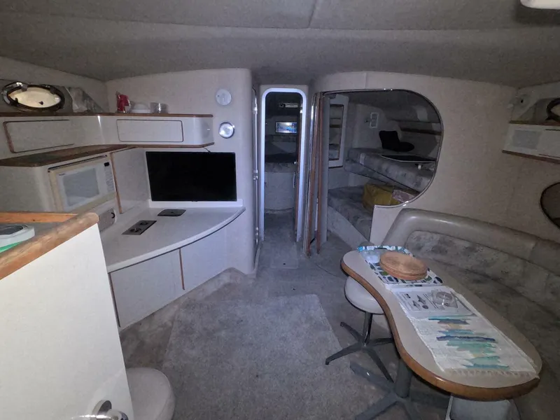 Slide: The Image of Sea Ray 400 Express 1995 - 22