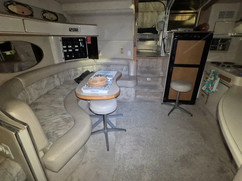 Slide: The Image of Sea Ray 400 Express 1995 - 29
