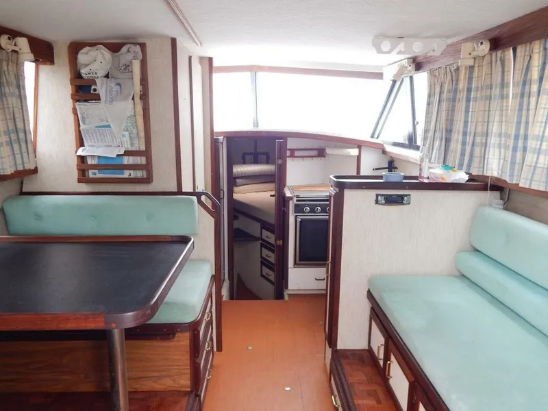 Slide: The Image of Carver Yachts Mariner 2897 1983 - 2
