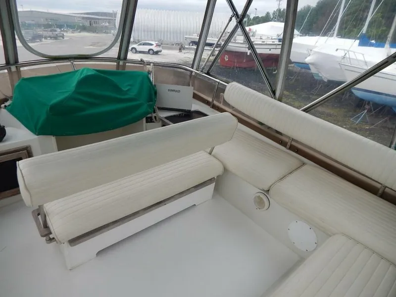 Slide: The Image of Carver Yachts Mariner 2897 1983 - 20