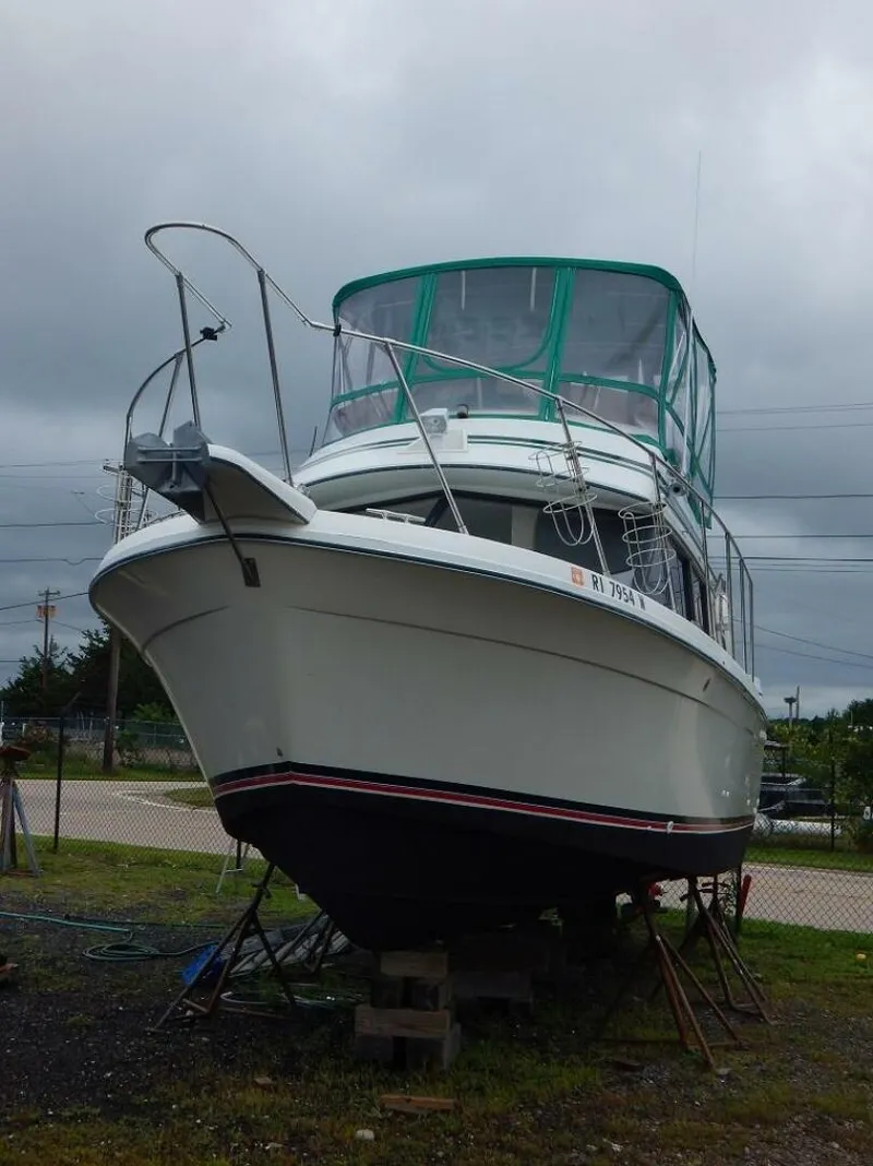 Slide: The Image of Carver Yachts Mariner 2897 1983 - 30