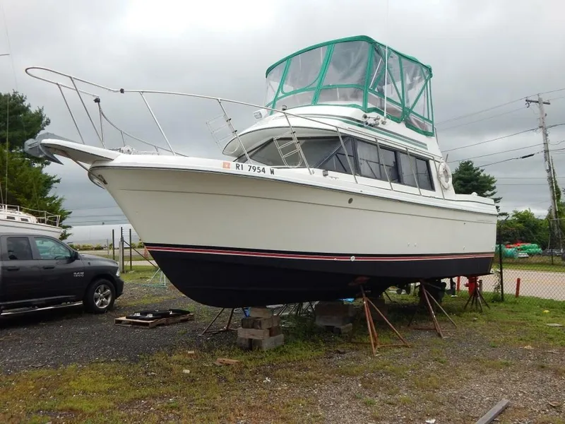 Slide: The Image of Carver Yachts Mariner 2897 1983 - 31