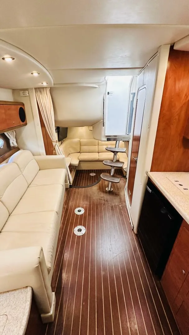 Slide: The Image of Rinker 350 Express Cruiser 2007 - 15