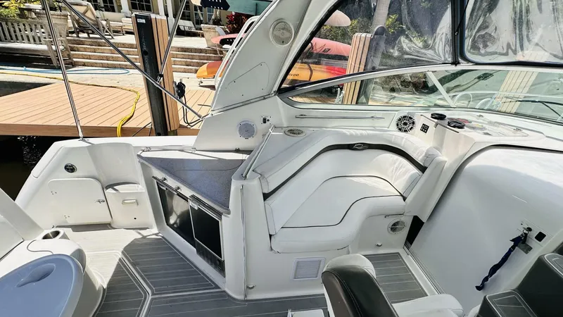 Slide: The Image of Rinker 350 Express Cruiser 2007 - 6