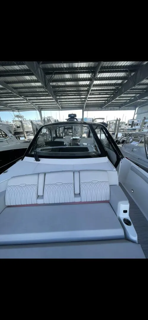 Slide: The Image of Sea Ray 2022 - 39