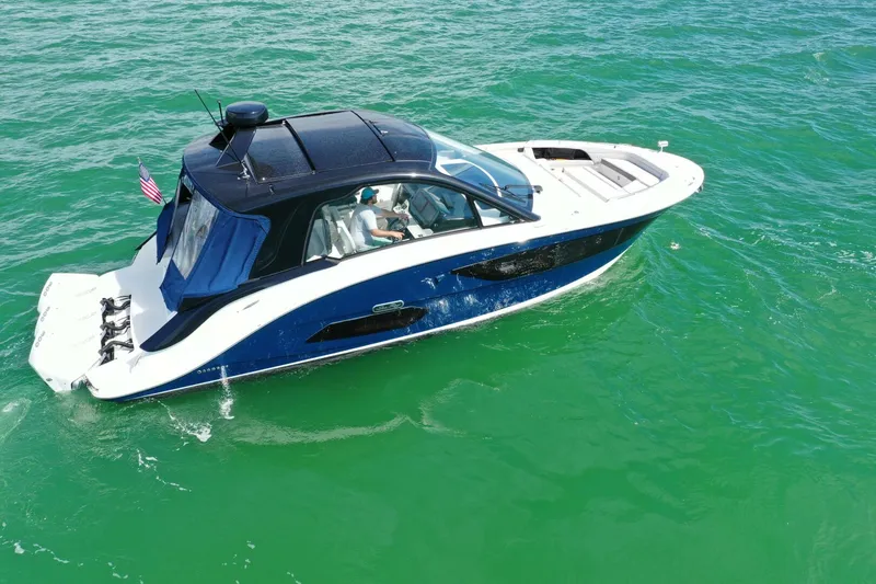 Slide: The Image of Sea Ray 2022 - 5