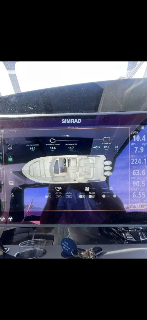 Slide: The Image of Sea Ray 2022 - 60