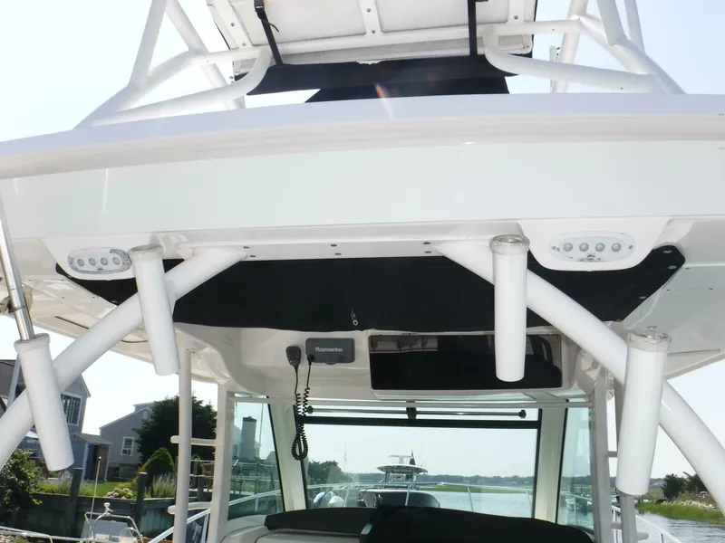 Slide: The Image of Boston Whaler 370 Outrage 2014 - 22