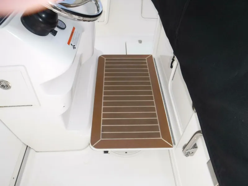 Slide: The Image of Boston Whaler 370 Outrage 2014 - 28
