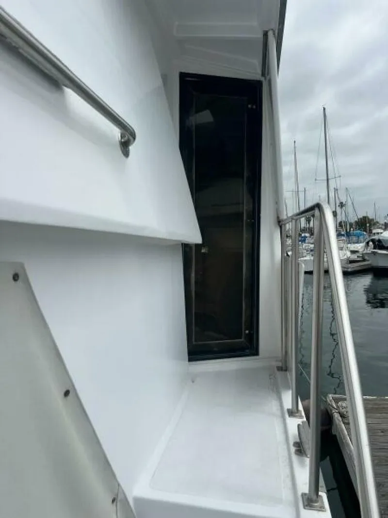 Slide: The Image of CHB 46 Motor Yacht 1988 - 9