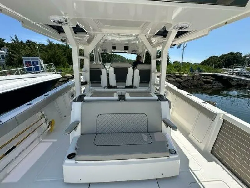 Slide: The Image of Pursuit 428 Sport 2021 - 24