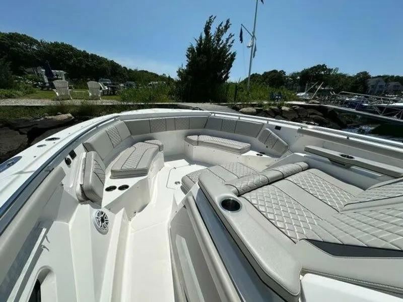 Slide: The Image of Pursuit 428 Sport 2021 - 31