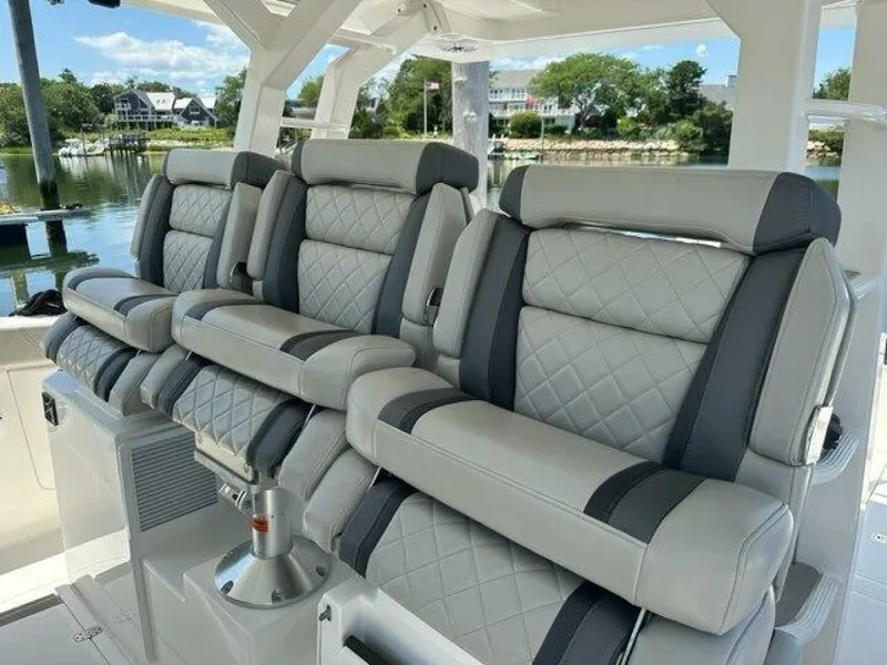 Slide: The Image of Pursuit 428 Sport 2021 - 34