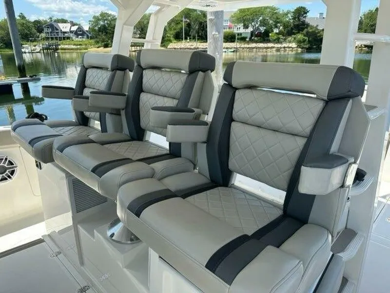 Slide: The Image of Pursuit 428 Sport 2021 - 35
