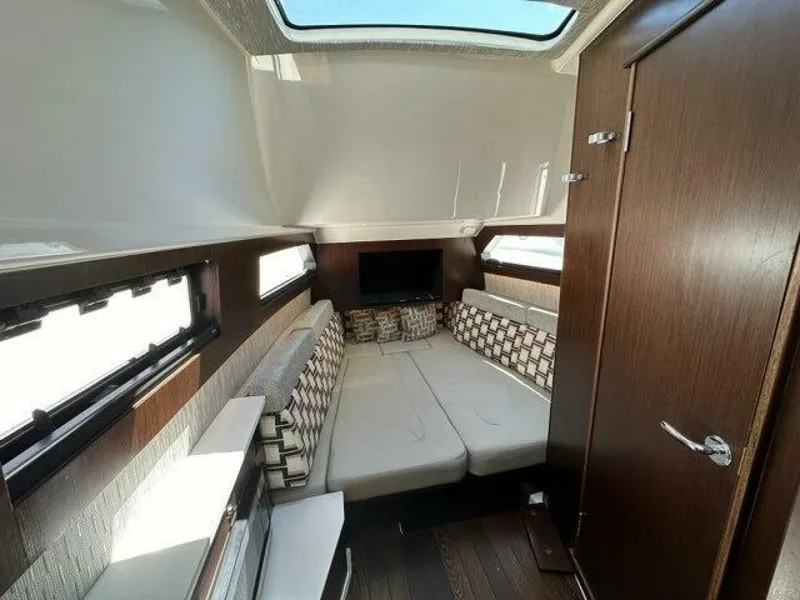 Slide: The Image of Pursuit 428 Sport 2021 - 42