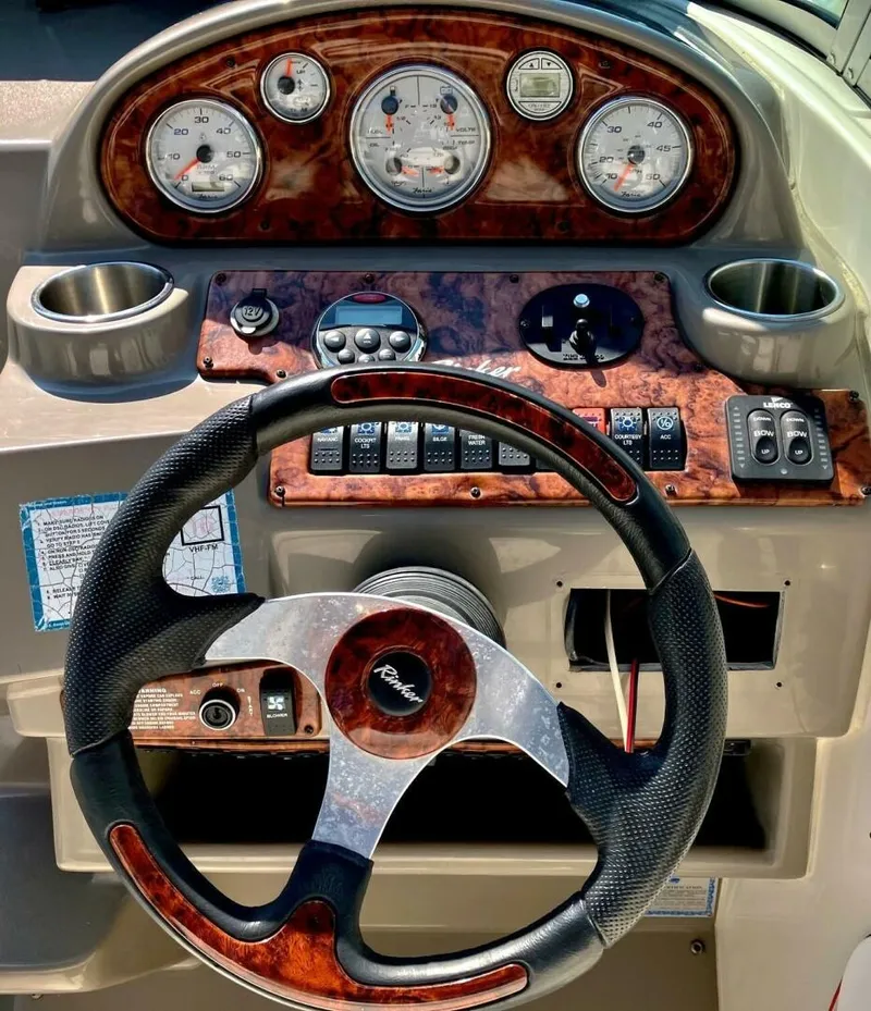 Slide: The Image of Rinker 270 Fiesta Vee 2006 - 8