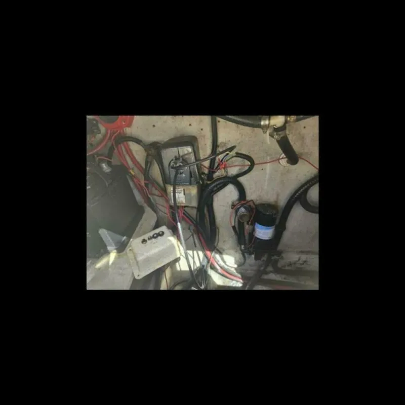 Slide: The Image of Pursuit 2600 CC 1995 - 38