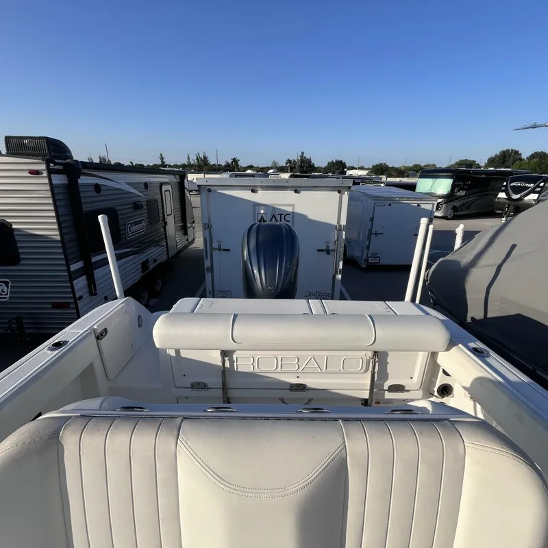 Slide: The Image of Robalo R240 Center Console 2013 - 4