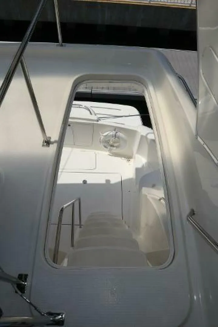 Slide: The Image of Meridian Sedan 411 2007 - 31