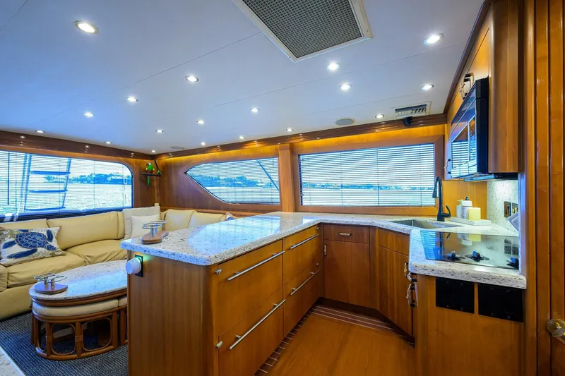 Slide: The Image of Hatteras Convertible 2001 - 15