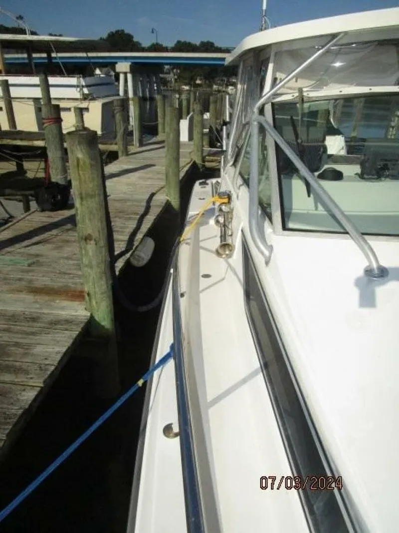 Slide: The Image of Wellcraft 3300 Coastal 1996 - 17
