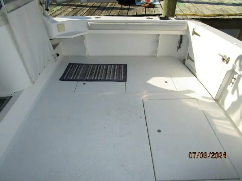 Slide: The Image of Wellcraft 3300 Coastal 1996 - 20