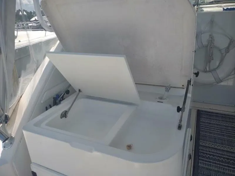 Slide: The Image of Wellcraft 3300 Coastal 1996 - 22
