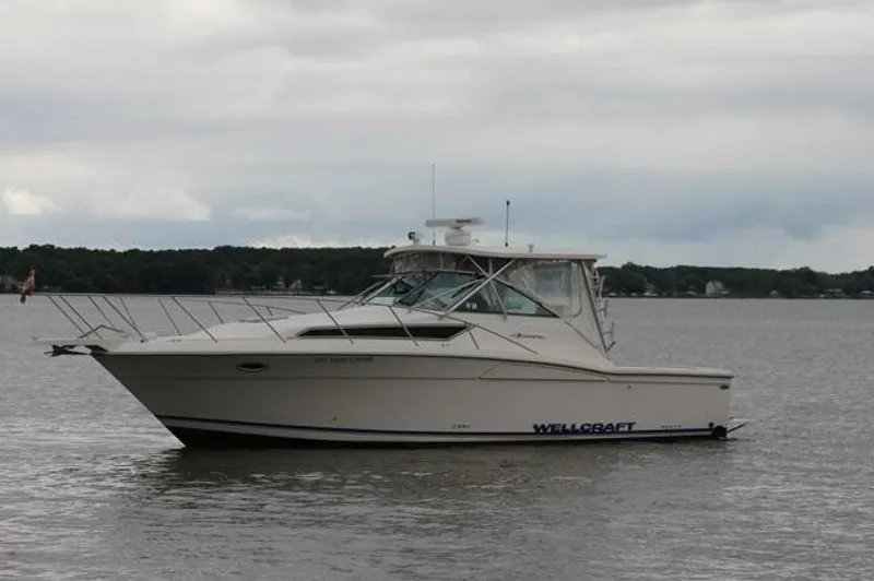 Slide: The Image of Wellcraft 3300 Coastal 1996 - 5
