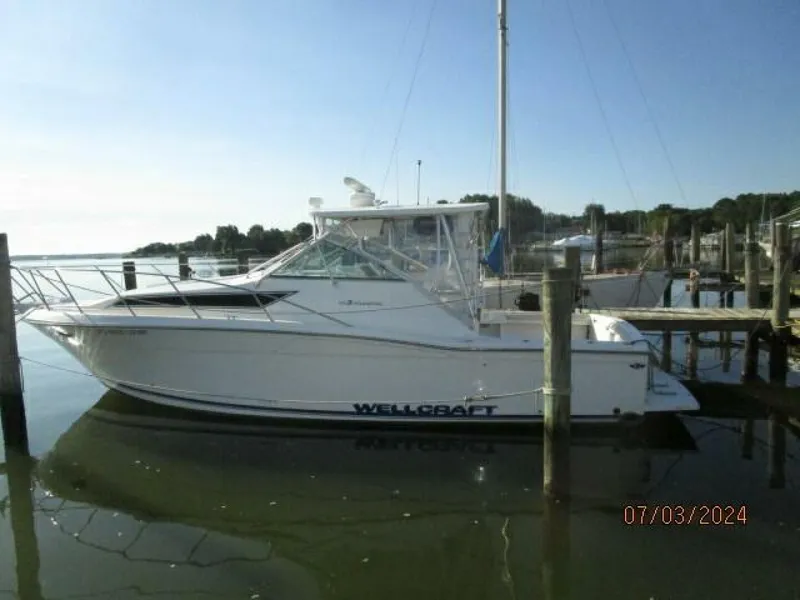 Slide: The Image of Wellcraft 3300 Coastal 1996 - 6