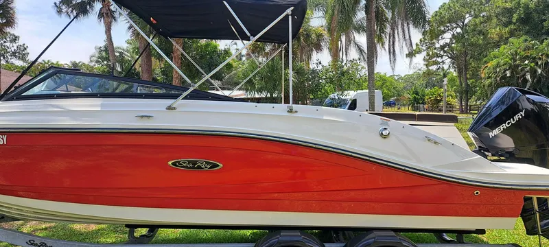 Slide: The Image of Sea Ray SPX 230 OB 2019 - 5