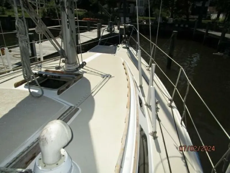 Slide: The Image of Catalina 34 1988 - 12
