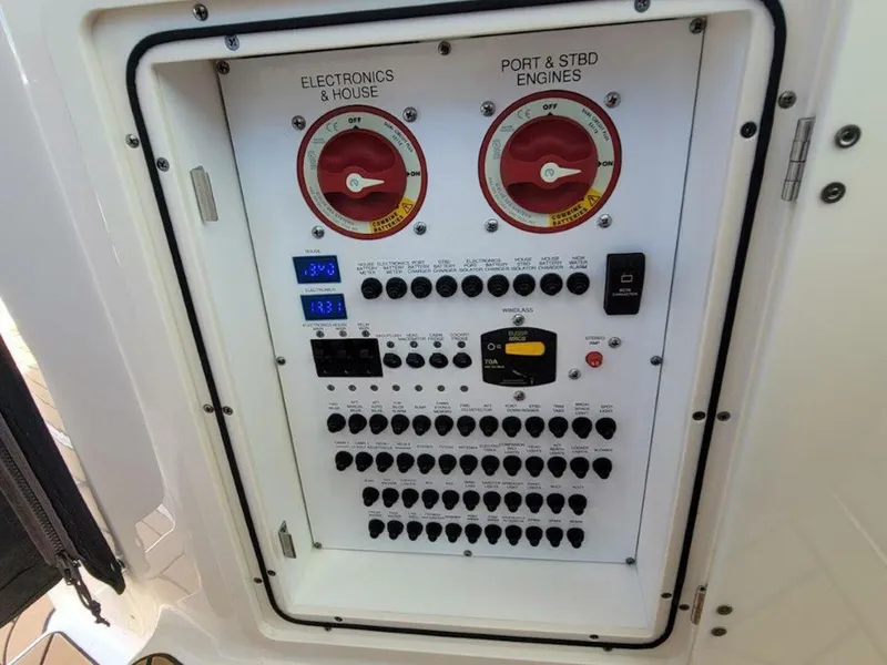 Slide: The Image of Pursuit 345 Offshore 2013 - 17