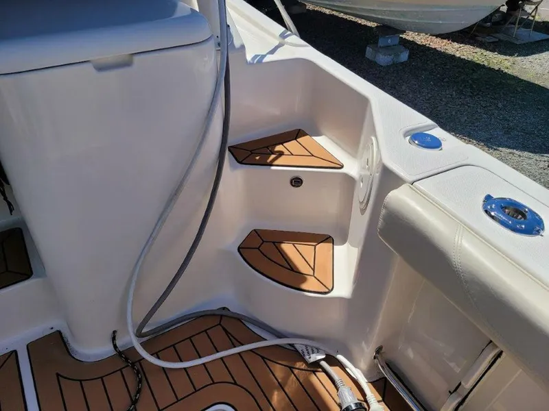 Slide: The Image of Pursuit 345 Offshore 2013 - 21