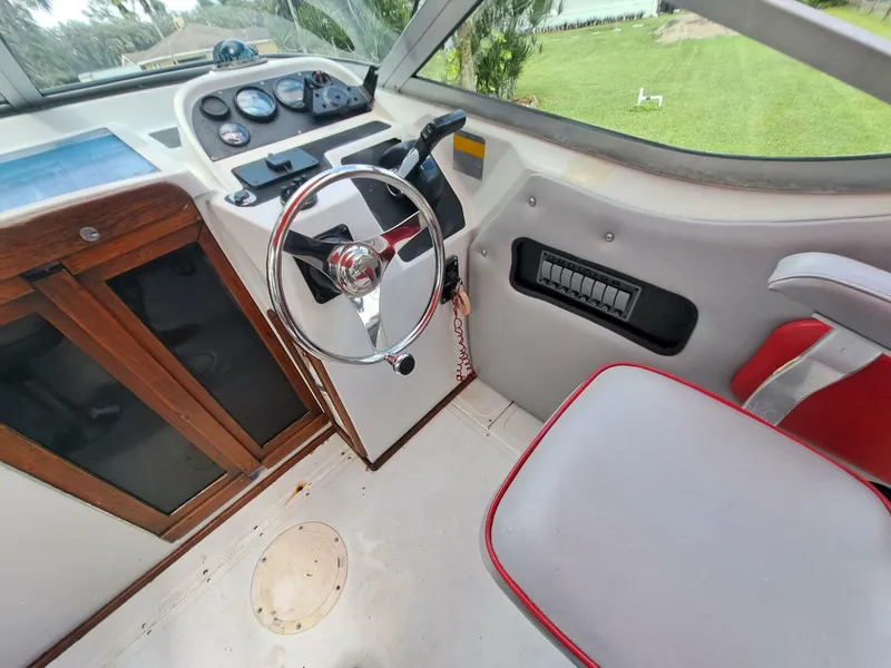 Slide: The Image of Boston Whaler Temptation 2200 1988 - 2
