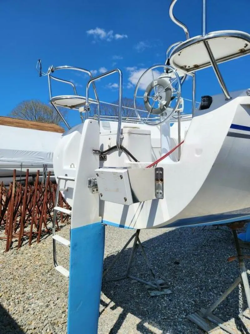 Slide: The Image of Catalina 250 mk2 2006 - 10