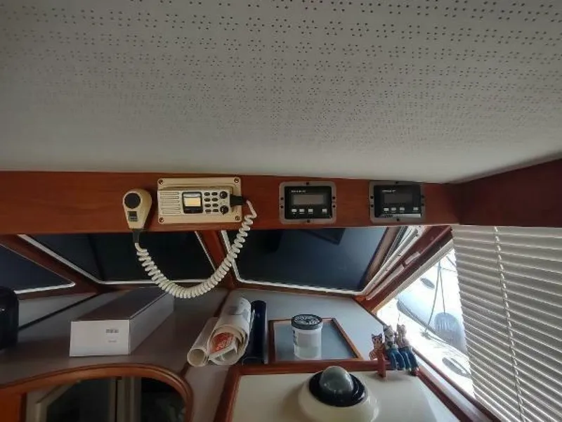 Slide: The Image of Tollycraft 34 Sport Sedan 1988 - 24